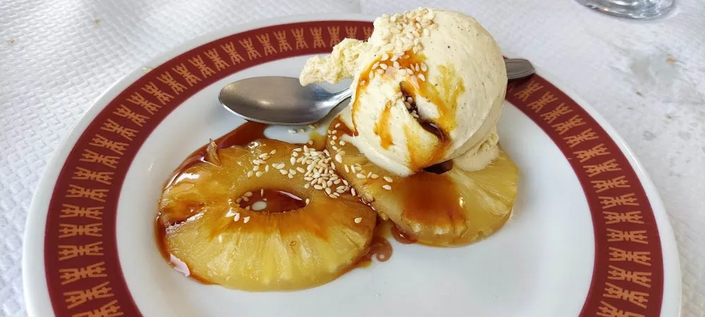 Ananas Flambé Et Glace Au Caramel